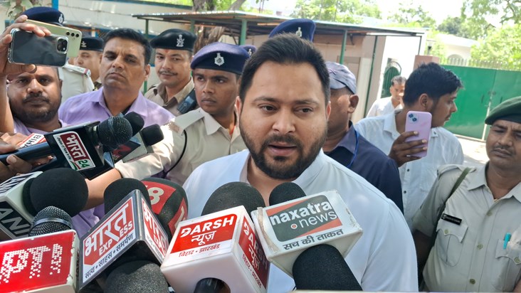 Tejsvwi ne prdhaanmntri par Diya bda byan Tejsvwi ne prdhaanmntri par Diya bda byan