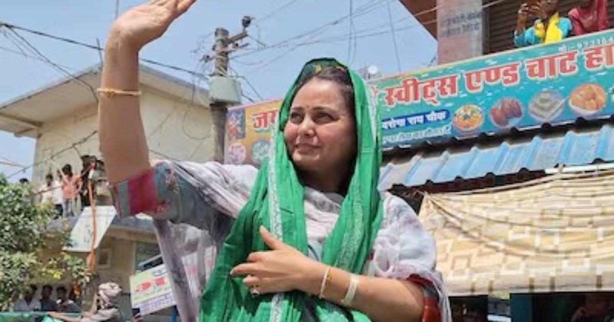 Lalu Yadav's daughter Rohini Acharya will file nomination to