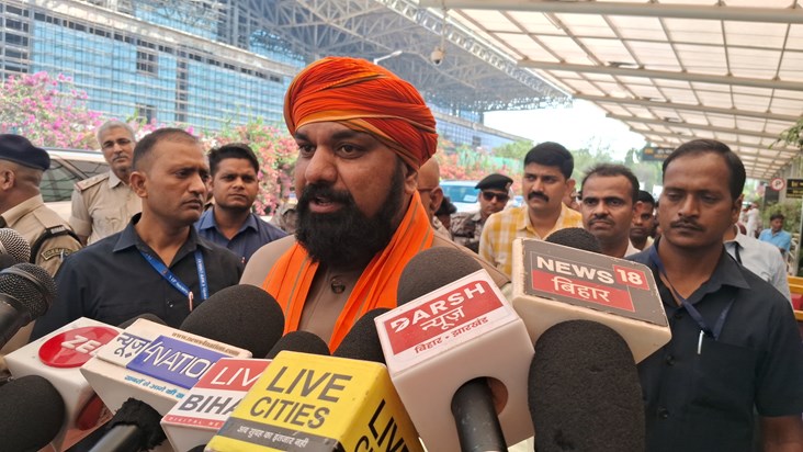 Vipksh htash hai samrat chaudhri Vipksh htash hai samrat chaudhri