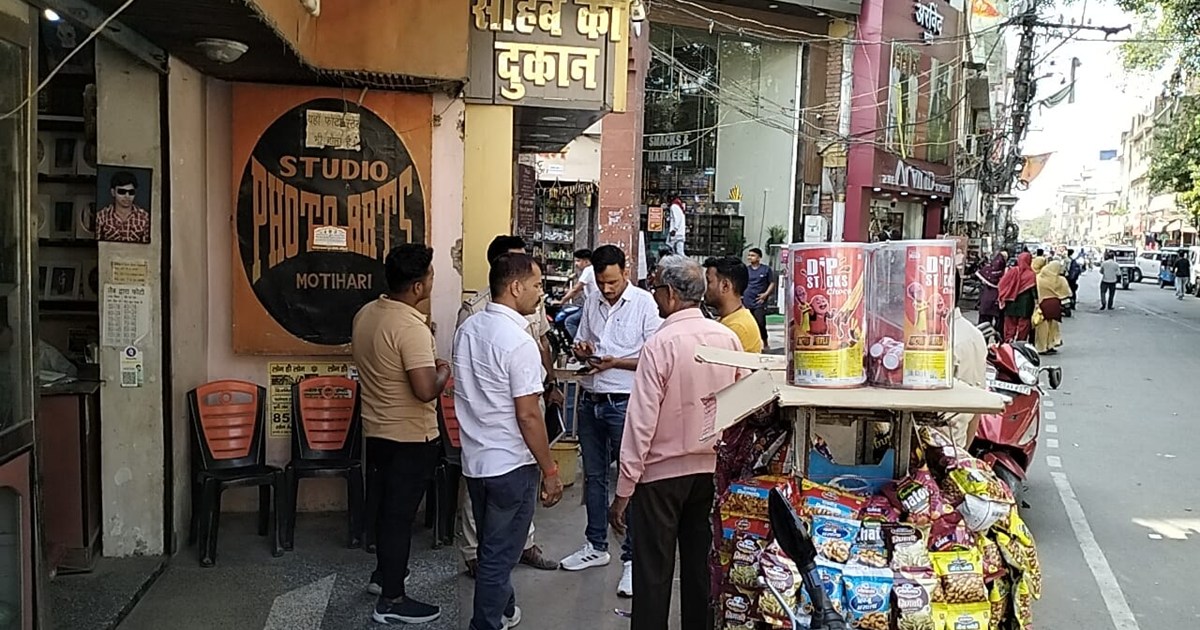 Posing as a CRIME Branch officer, he defrauded a gold busine