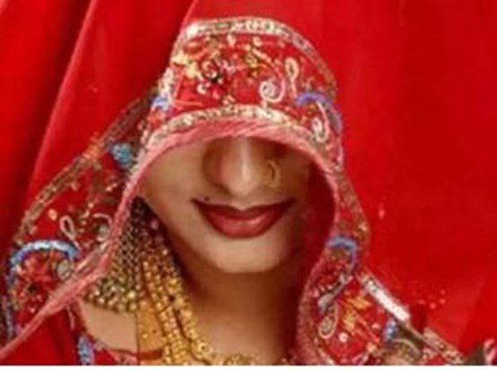 The bride kept waiting in the pavilion the whole night, the 