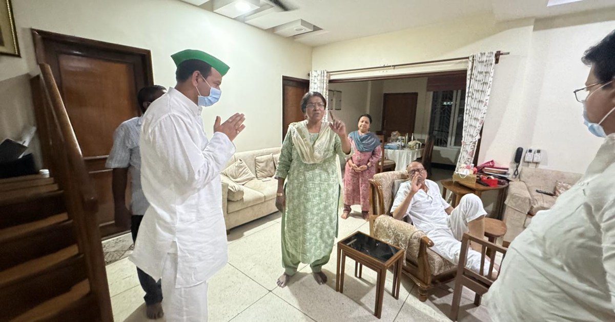 Tej prtap ne sushil modi ko dekhne unke ghr pahuch gye