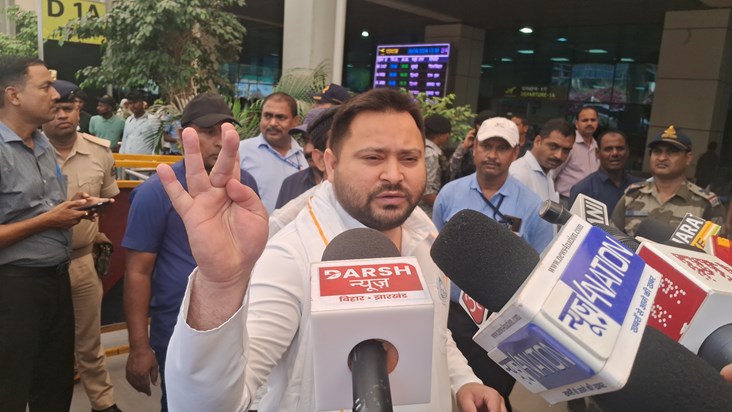 Tejsvwi Ka pm par bda hamla Tejsvwi Ka pm par bda hamla