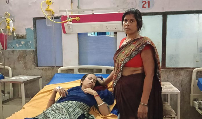 Father-in-law and husband brutally beat up a woman for dowry Father-in-law and husband brutally beat up a woman for dowry