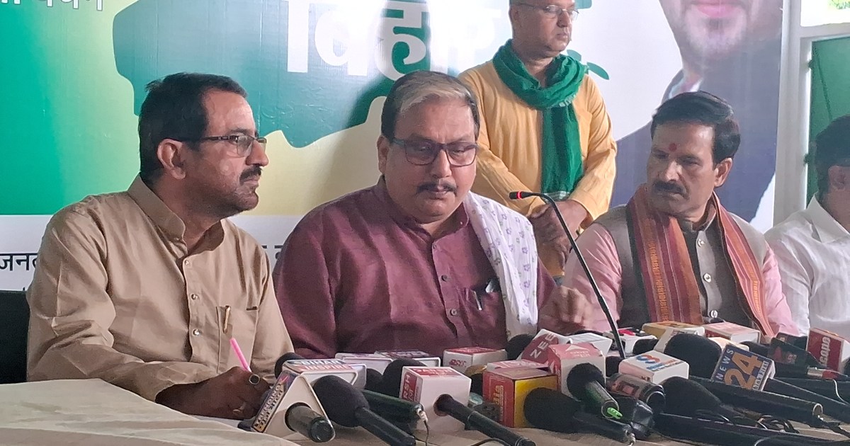 Sambidhan khtre me hai usko bchana hai ,mnoj jha