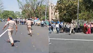 Police cracked batons on these teachers in Patna, before this their job was taken away