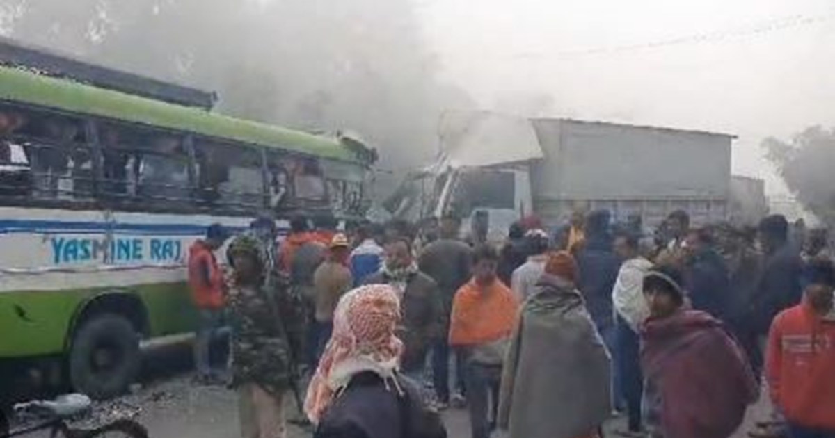 BREAKING: Three buses of security personnel going for electi