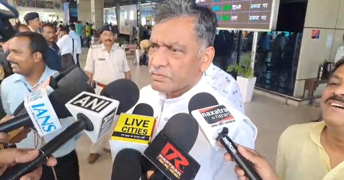 Congress neta akhilesh singh ka byan