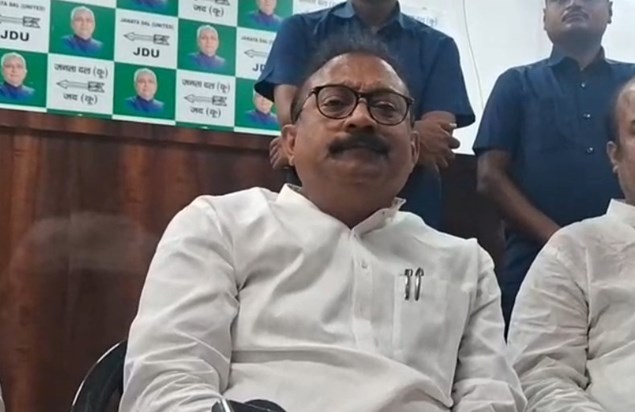 Mntri ashok chaudhri ka bda byan Mntri ashok chaudhri ka bda byan