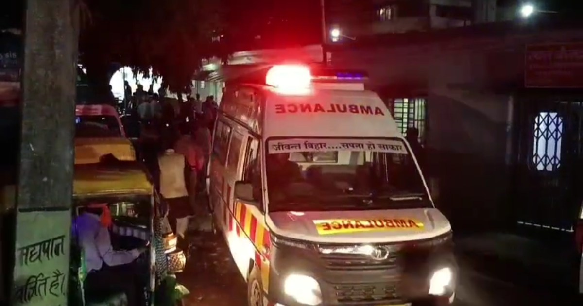 In Jehanabad, masked criminals entered the house and shot