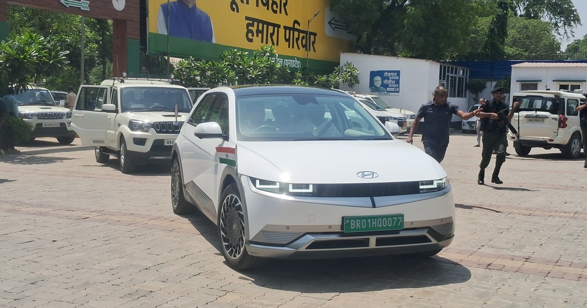 Adhivkta smagm me phuche cm nitish