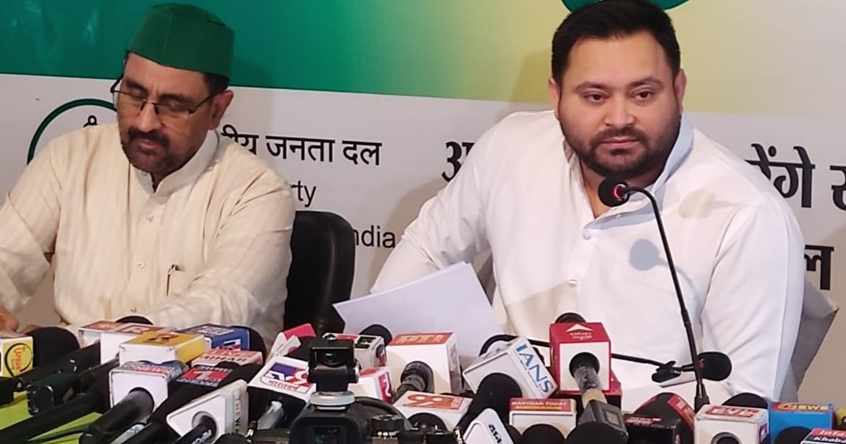 Tejashwi Yadav attacked NK and DK on the pretext of liquor b