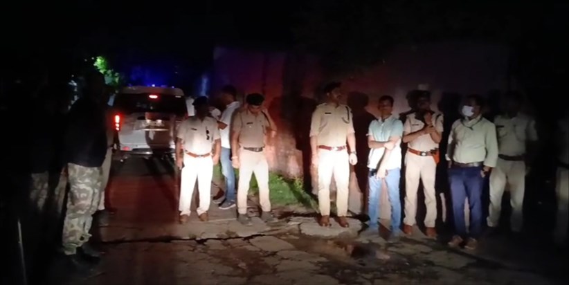 In West Champaran, a lunatic killed his own brother without 
