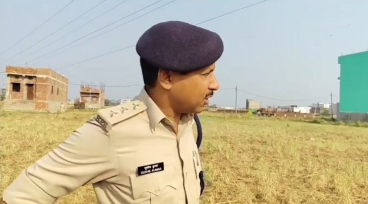 Half naked dead body found from Beur in Patna, police busy i