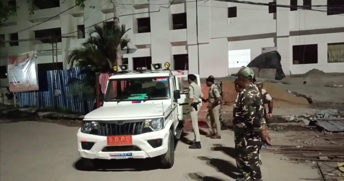 Gopalganj police encounters criminal who was fleeing after e