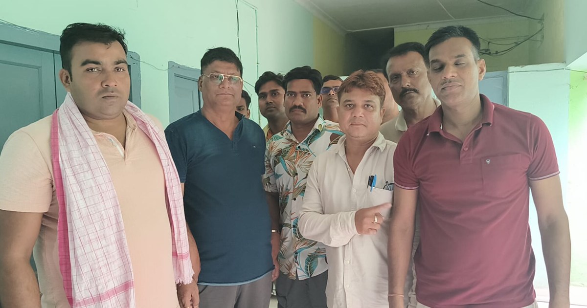 Vigilance caught the executive engineer red handed taking a 