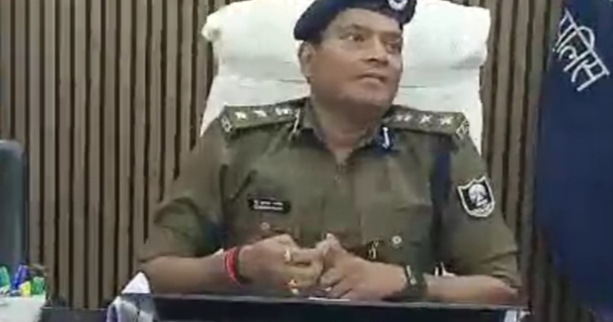 Saran SP stopped the salary of 98 police personnel at once, 