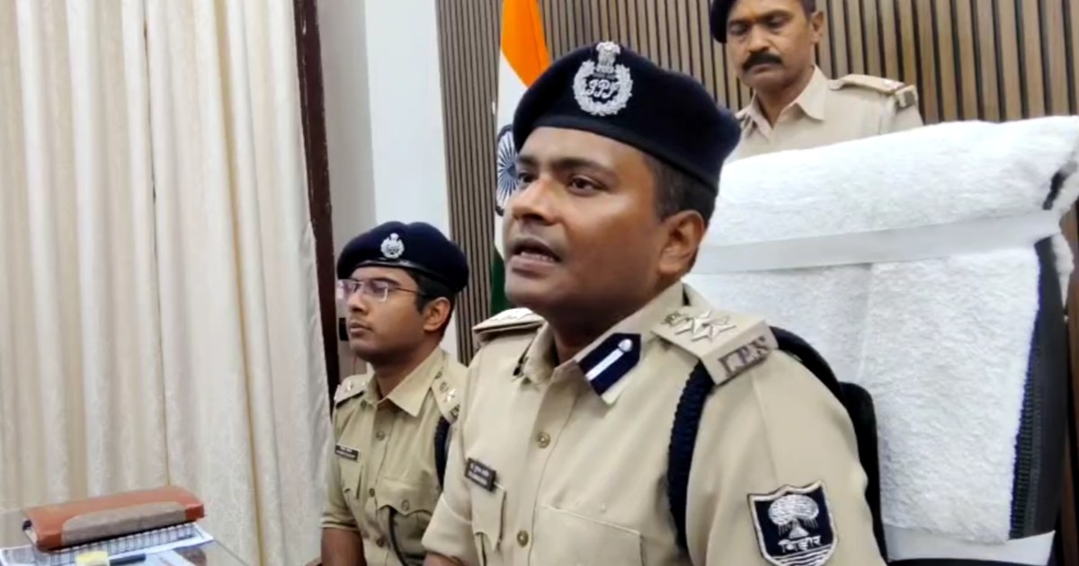 Rape accused absconded from police custody, Saran SP sent sh