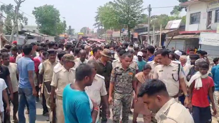 A youth was robbed and murdered in Supaul, angry villagers c