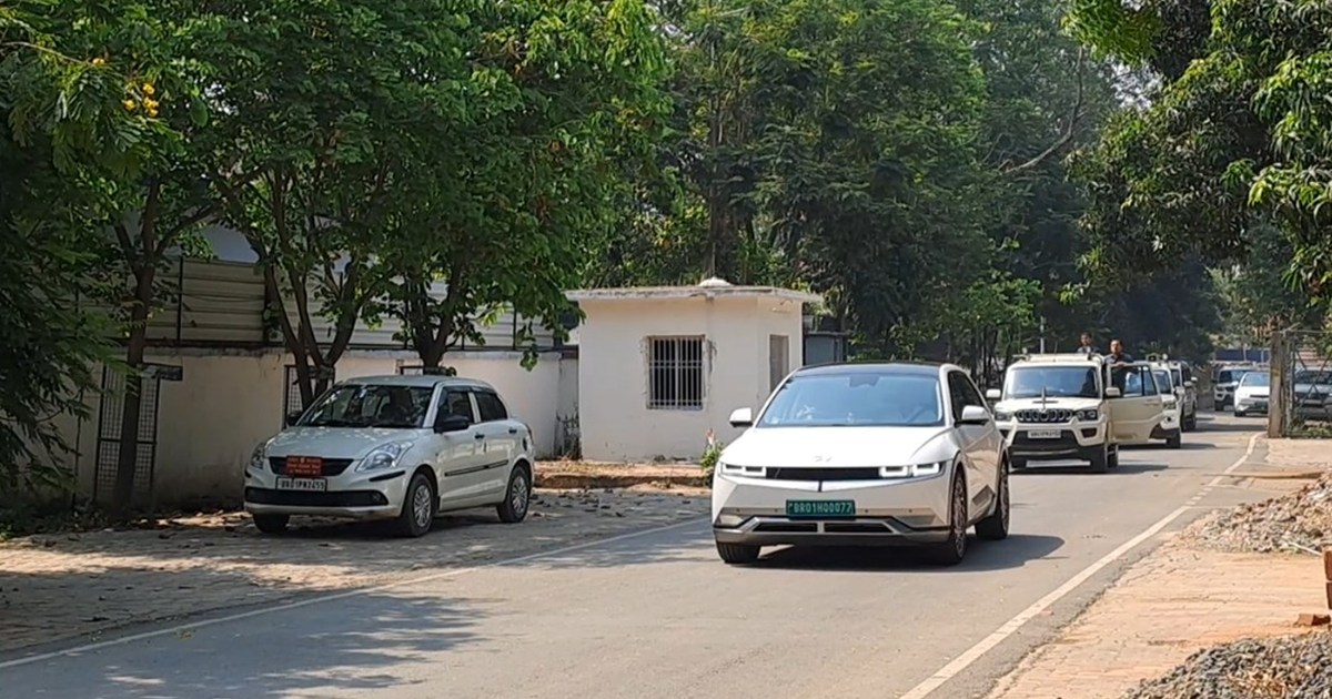 Cm nitish kumar subh subh pahuche apne kribi ke ghr