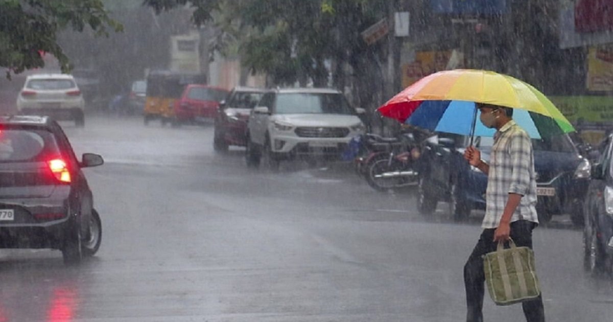 Pleasant weather after heavy rain in capital Patna late nigh