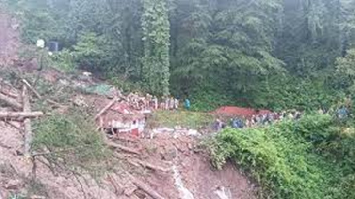 himachal pradesh land slide news