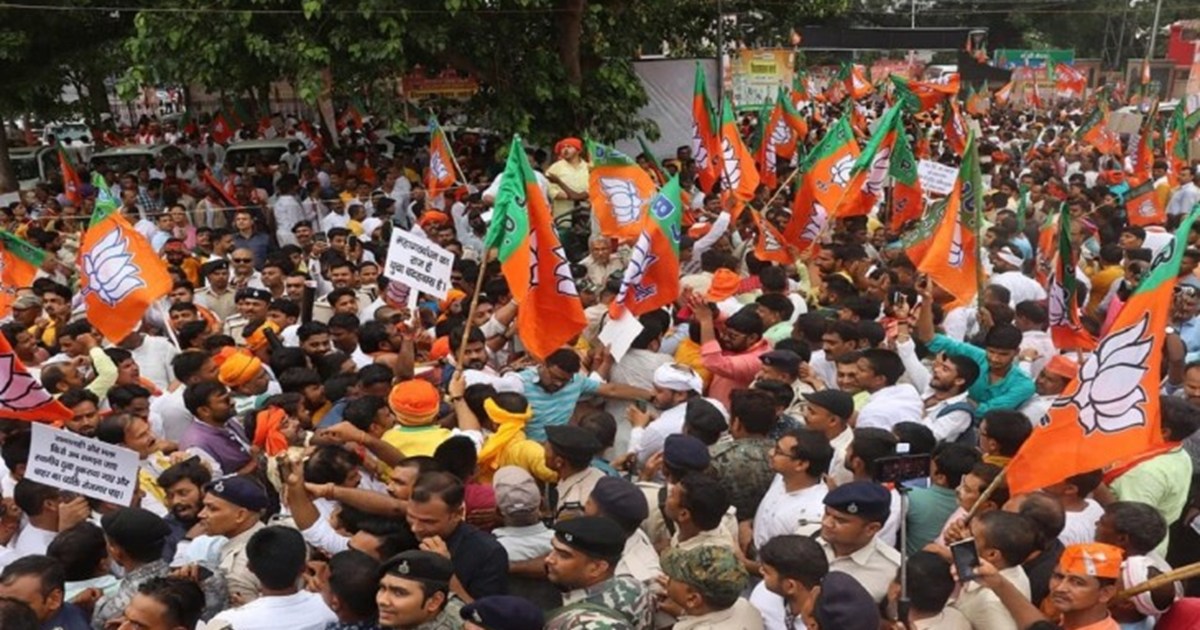 action-in-bjp-lathicharge-case-dm-and-sp-were-called-to-delh
