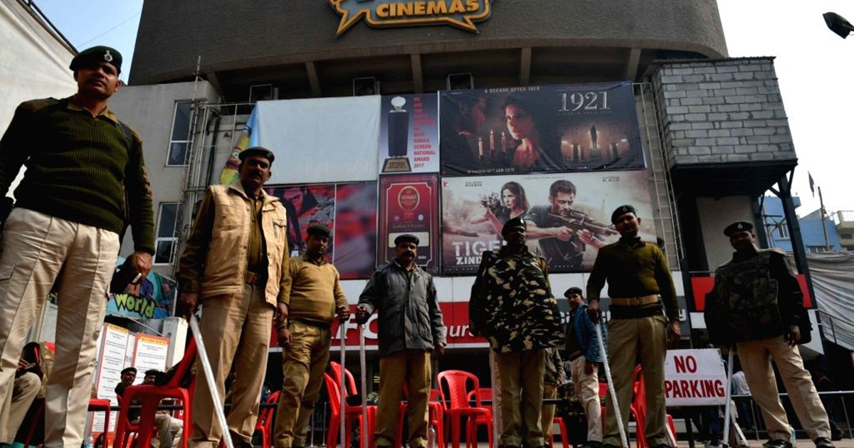 bombing-at-the-gate-of-patna-fun-regent-cinema