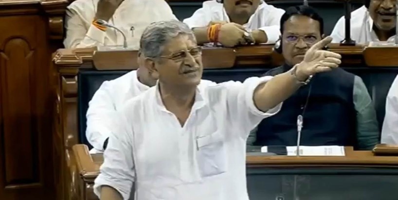 Opposition parties strongly opposed the Waqf Amendment Bill Opposition parties strongly opposed the Waqf Amendment Bill
