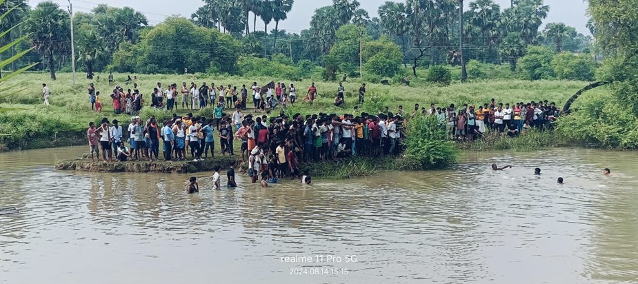 Three boys died by drowning while bathing in Jehanabad. Three boys died by drowning while bathing in Jehanabad.