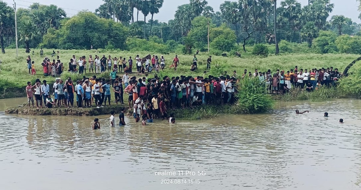 Three boys died by drowning while bathing in Jehanabad.