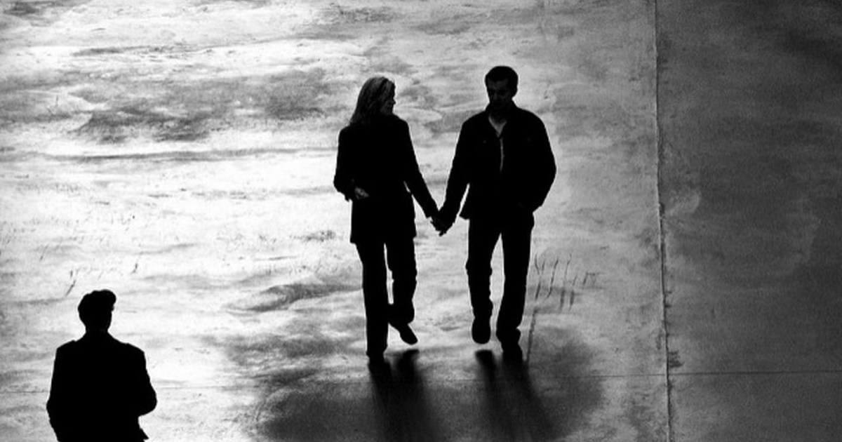 The husband who came to meet his wife had to go to jail