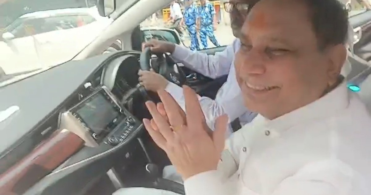 Mntri mheshvr hjari ka byan