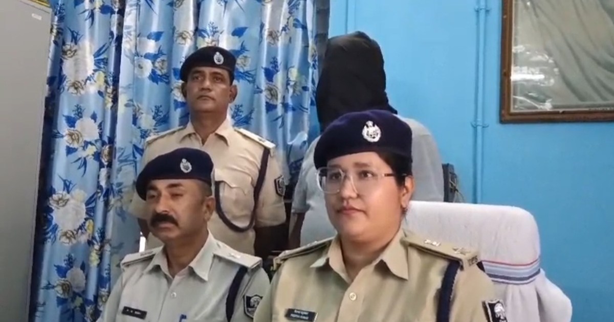 Gaya police arrested the wanted criminal