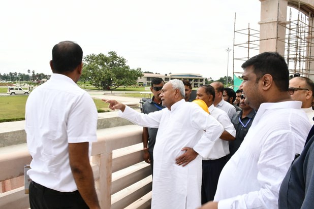 Cm nitish akshn mud me Cm nitish akshn mud me