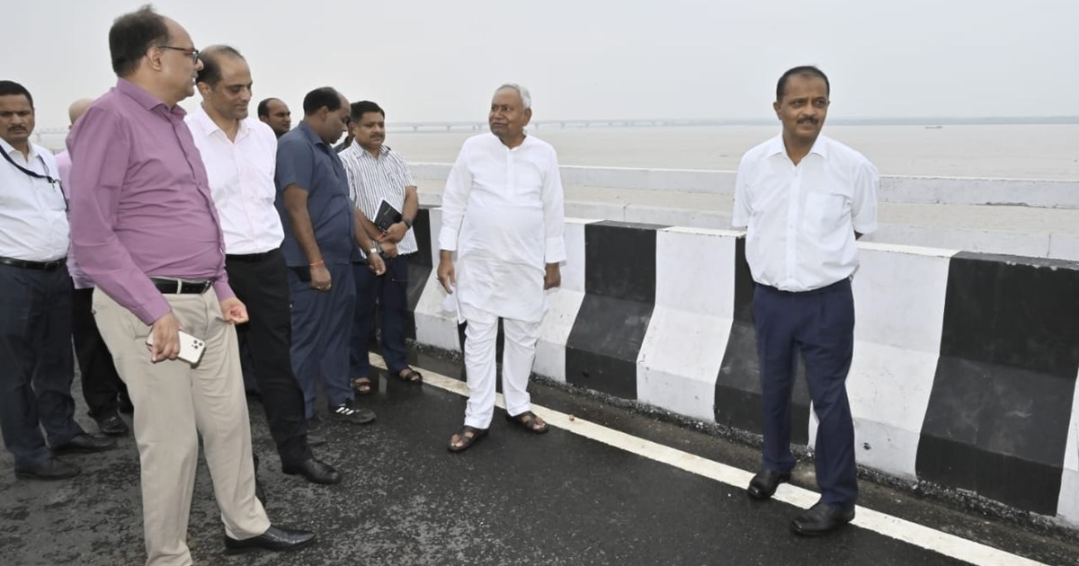 Cm nitish inspection in patna ganga ghat
