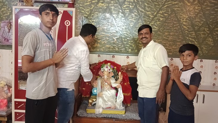 Ganpati reached after travelling a distance of 1700 kms by t
