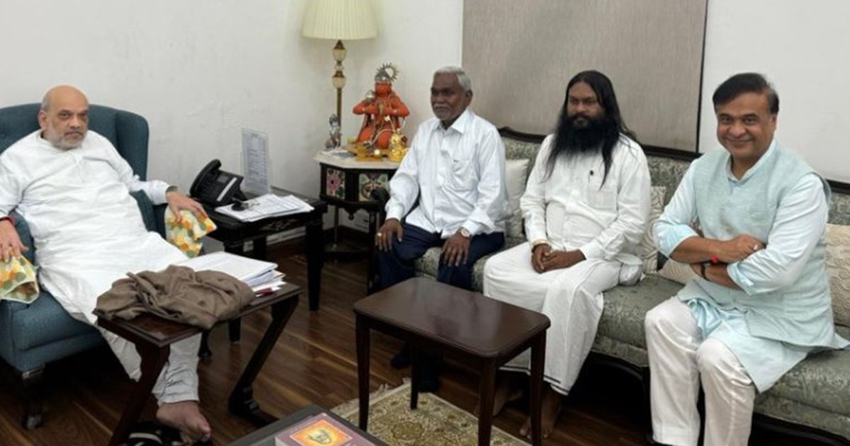 Shock to JMM, after meeting Amit Shah, EX CM Champai Soren d