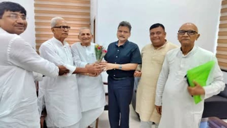 Teacher union meet bihar education minister Teacher union meet bihar education minister
