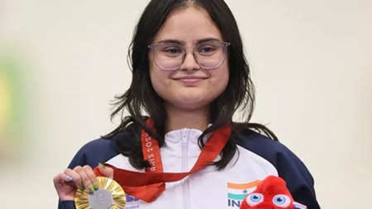 Avni created history by winning gold for the second consecut