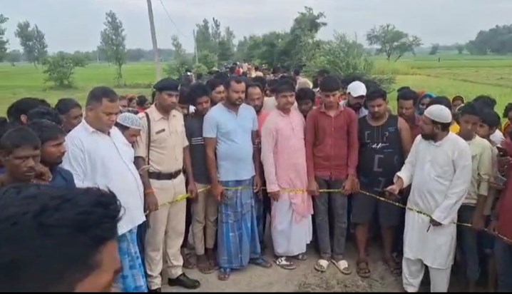 A young man was called from his home and murdered in Araria. A young man was called from his home and murdered in Araria.