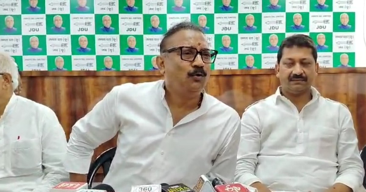 Jharkhnd prbhaari mntri ashok chaudhri ka chunav pr byan