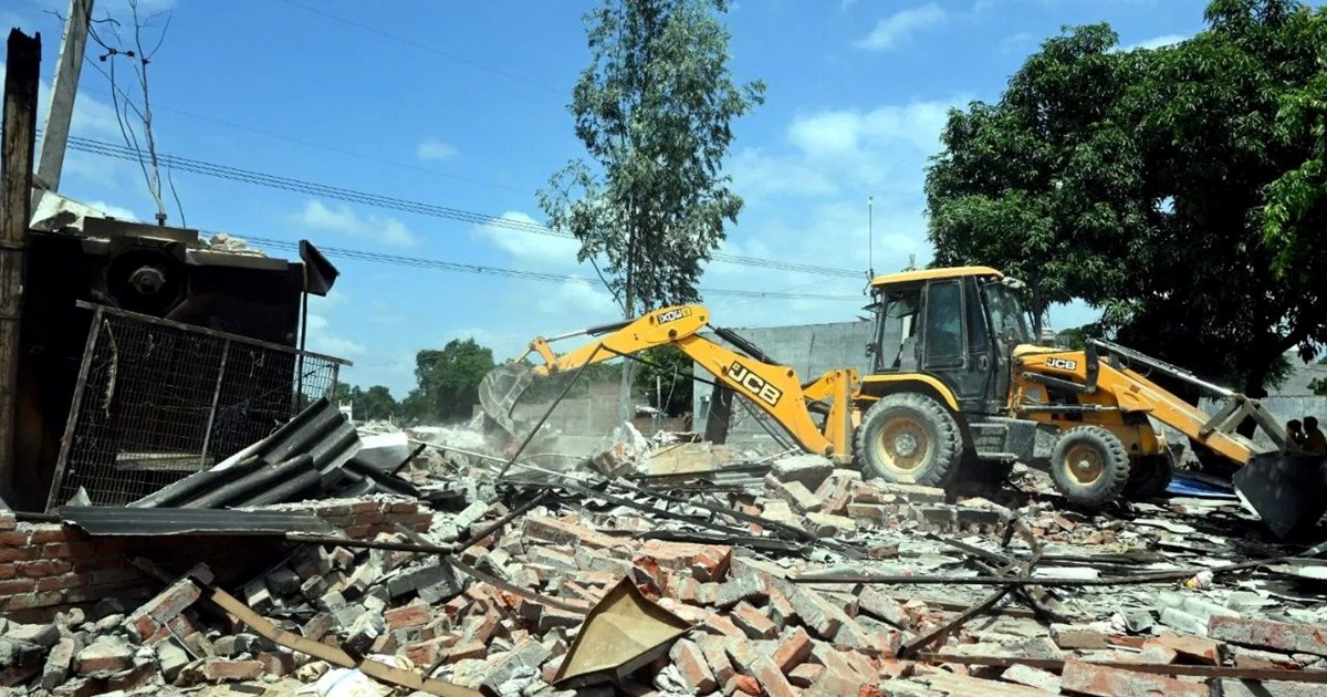 Ayodhya rape case: Bulldozer again reaches SP leader Moeed K