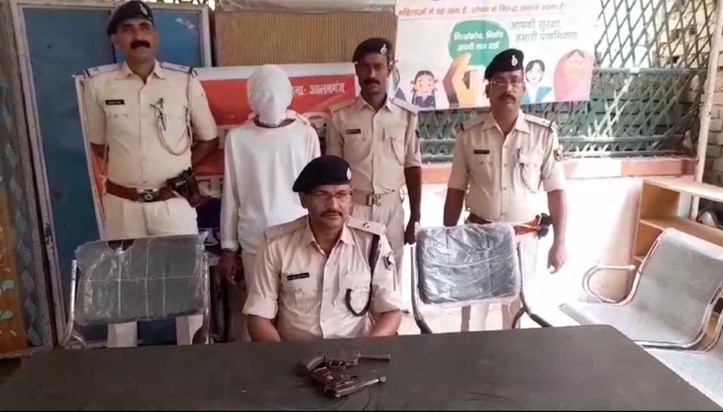 Patna police arrested criminals with arms Patna police arrested criminals with arms