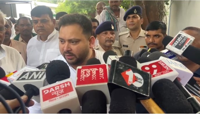 Neta prtipksh tejsvwi yadv dege 1tarik ko dhrna Neta prtipksh tejsvwi yadv dege 1tarik ko dhrna