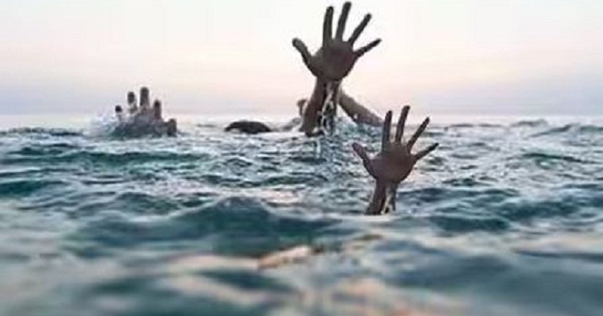 There was a stir in Bhojpur due to the death of three friend