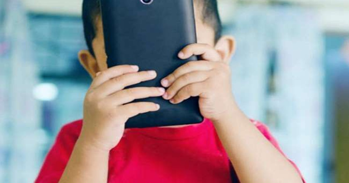 Due to the effect of mobile games, the youth started swallow