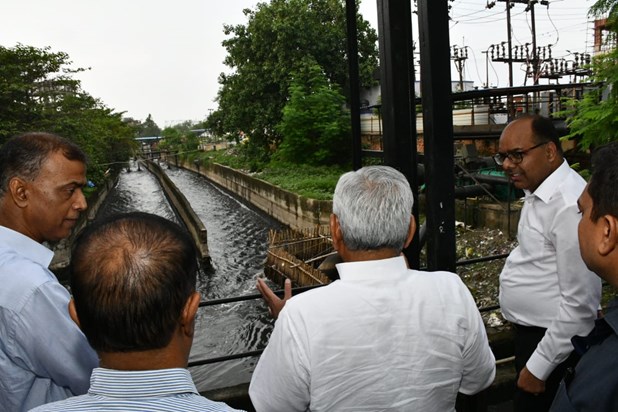 CM Nitish inspected the drainage system of Patna and gave se CM Nitish inspected the drainage system of Patna and gave se