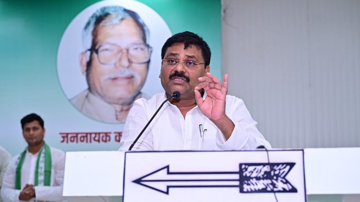 Umesh on lalu parivar