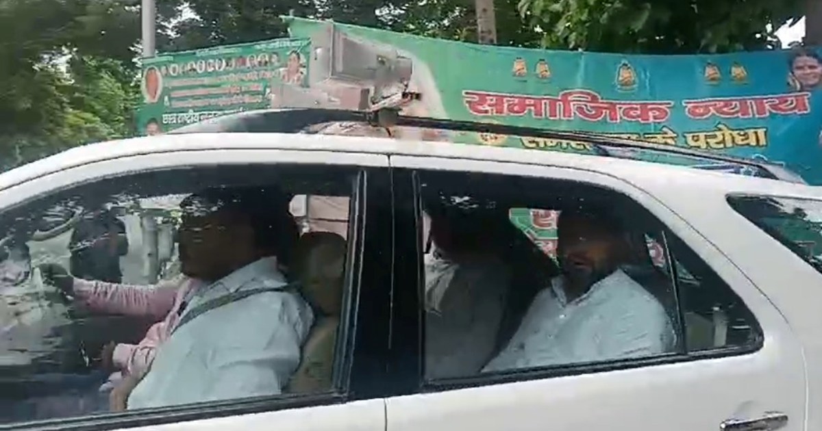 Mukesh Sahni se milne tejasvi yadv nikle